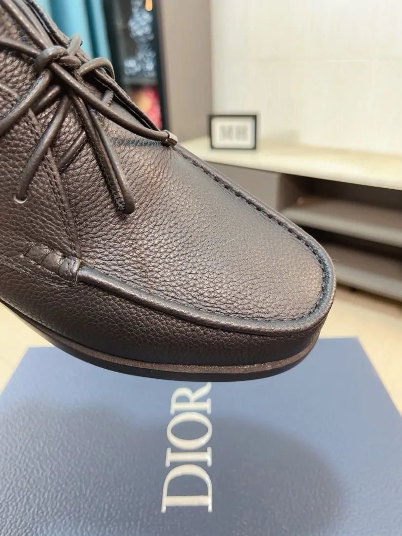 Men's shoes 💰600🌹🌹【UGG】✨The most popular series, a must-have for stylish men 😱The latest limited edition at the counter🍃Top export foreign trade order, counter packaging. Designed with high-end textured matte cowhide➕The simulated wool is beautiful, and the collar surface presents a clear texture, which is friendly without losing the foundation. 👀 Casual roll rope lace-up style✨Thick stitching to reinforce the sole, natural rubber sole🍎The collar makes walking more comfortable and relaxed. 38_44 code